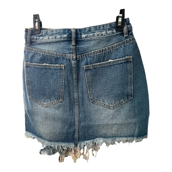 🦋ITEM DITTO denim distressed mini skirt fly zipper boho cowgirl TRENDY SZ M NWT - Picture 3 of 7